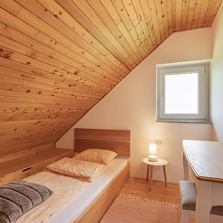 House Podhamer Boris